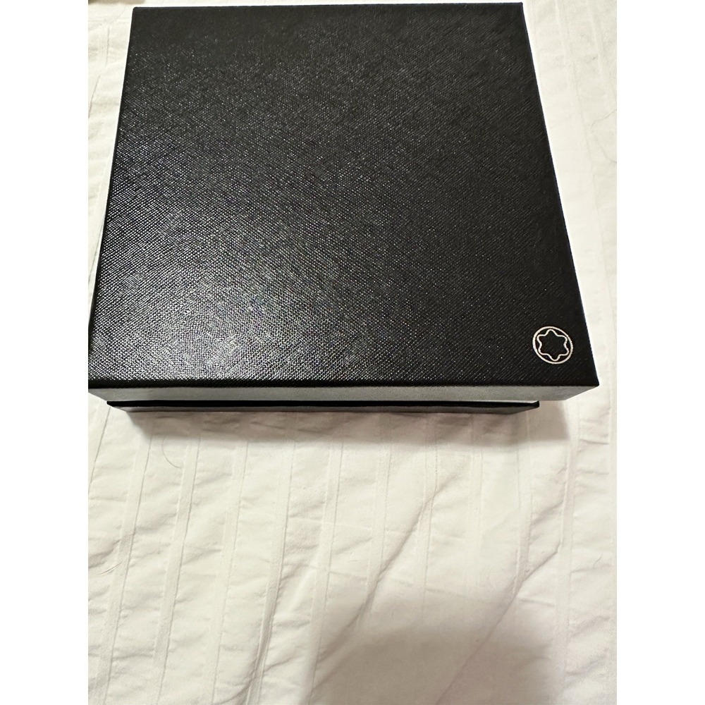 Montblanc Belt Men's Reversible Horseshoe Buckle Italian Leather New in Box - Picture 3 of 9